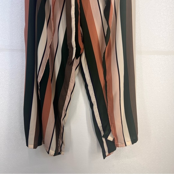 NWOT  Women's Plus Size Printed Drawstring Waist Split Side Wide Leg Pants - Picture 10 of 17